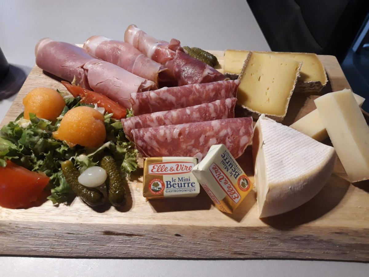 恩特雷2柯尔斯酒店 Saint-Martin-sur-le-Chambre 外观 照片