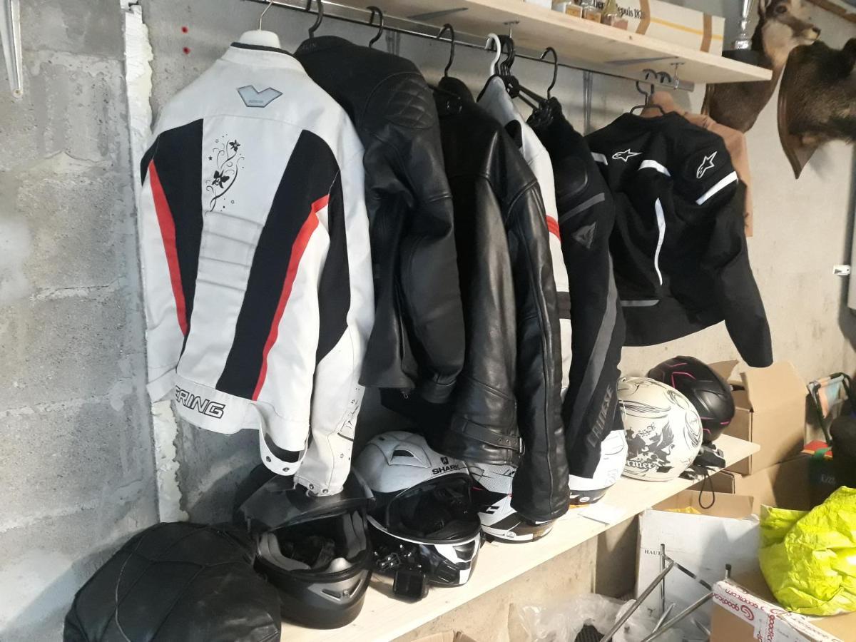 恩特雷2柯尔斯酒店 Saint-Martin-sur-le-Chambre 外观 照片